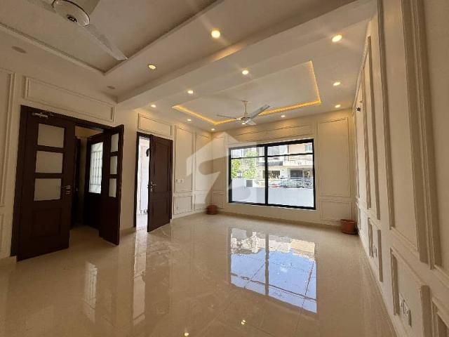 5 Marla Ideal Location Solid Constructed House With Back Open & 3,4 Marla Lawn Space