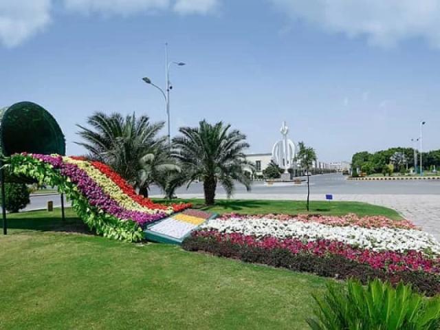 5 marla in very reasonable price with all dues clear lahore bahria orchard id 84357