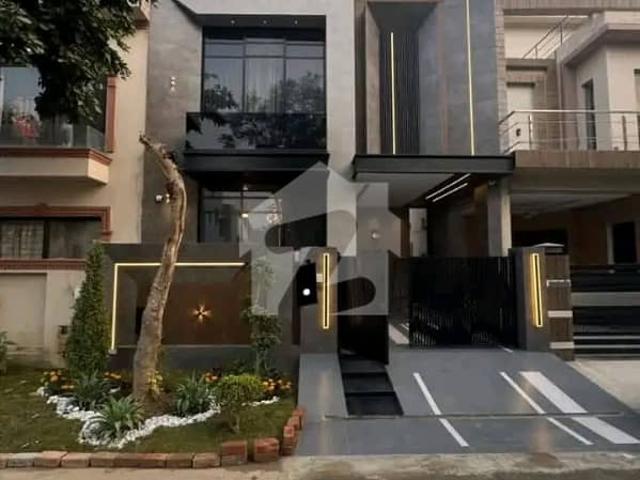 5 Marla Luxury Full Furnished House Is Available For Rent In Bahria Town Lahore