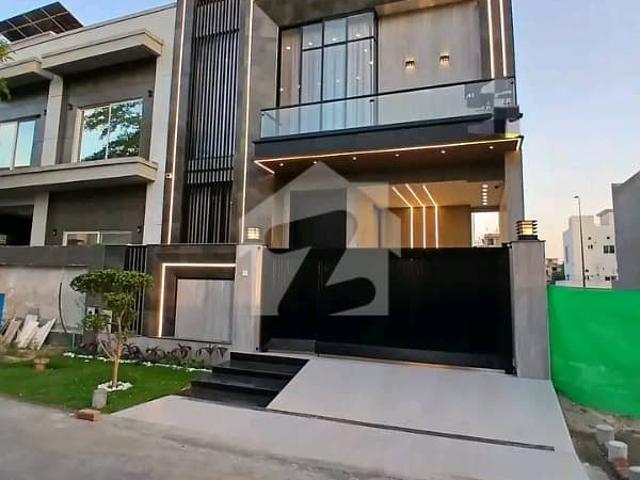 5 Marla Luxury Full Furnished House is Available For Rent in Bahria Town Lahore