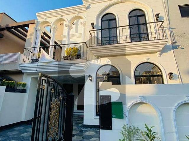 5 Marla Luxury Full House Available For Rent In Bahria Town Lahore