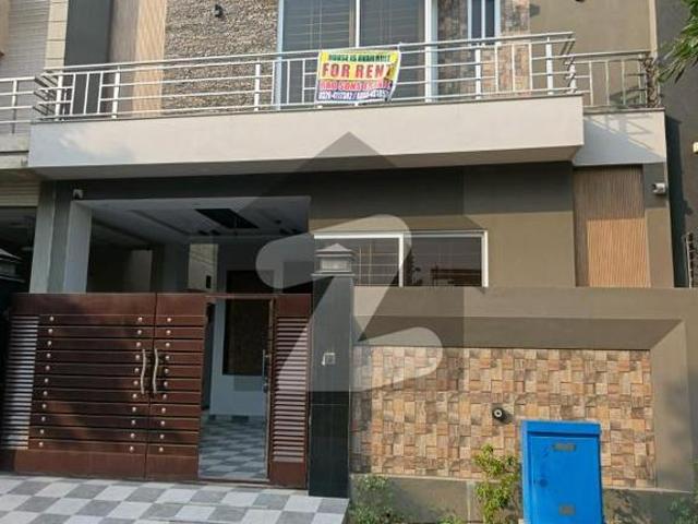 5 Marla Luxury House Available For Rent In DHA 9 Town