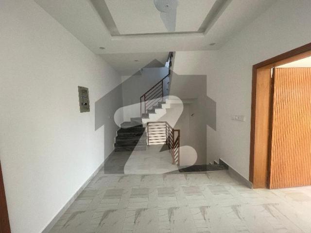 5 Marla Luxury House Available For Sale In Reasonable Price Bahria Enclave Sector H