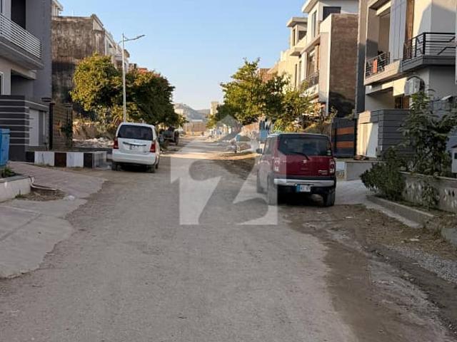 5 Marla Luxury House for Sale in B 17 Street 108 Islamabad
