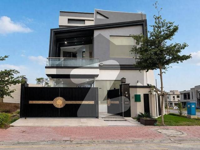 5 Marla Luxury House In Sector C Bahria Town Lahore
