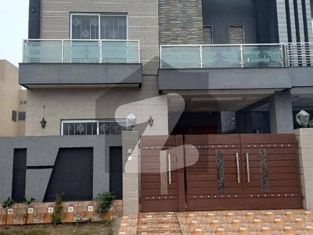 5 Marla like New used Modern Design top location House For Rent in DHA Rahbar