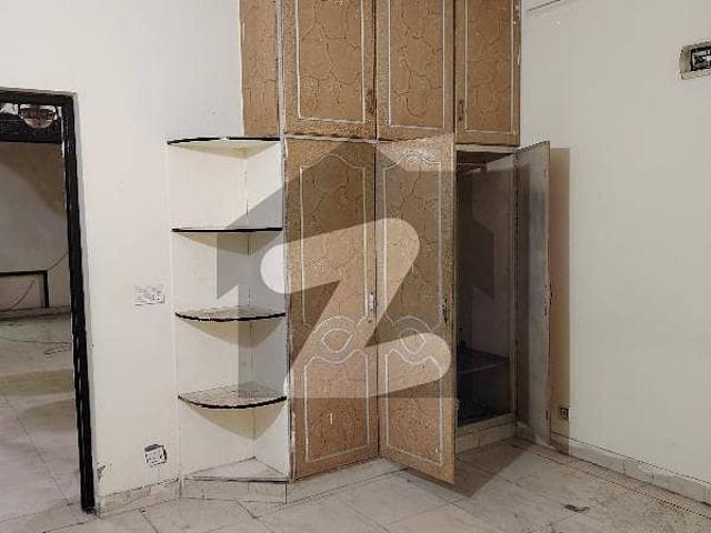 5 Marla Lower Portion For Rent Upper Portion Lock Near To Emporium And Canal