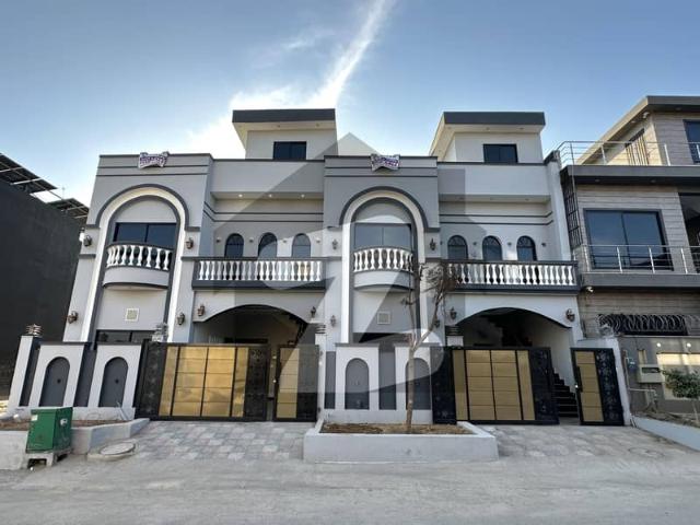 5 Marla Pair House for Sale in FMC B17 Islamabad