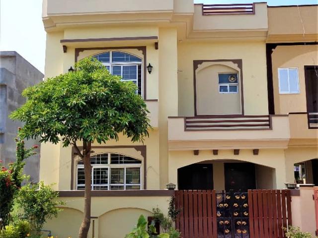 5 Marla Park Face House For Sale InBahria Town Phase 8 Rawalpindi Bahria town ID 80660