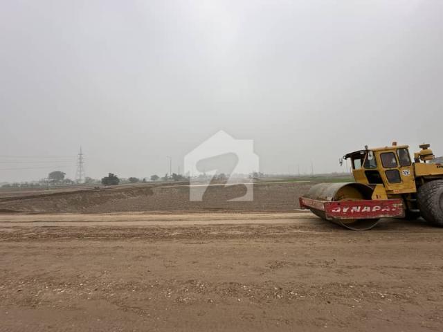 5 Marla Plot 30 Foot 40 Foot Corner Facing Parks