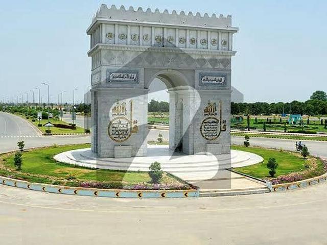 5 Marla Plot For Sale In Hot Location At 60 Ft Road DHA Multan Sector P