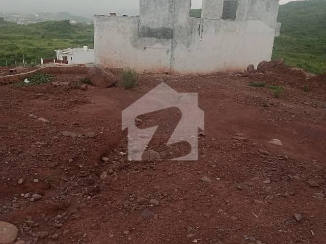 5 Marla Plot Available Near 3 Kilo Meter Imran Khan House