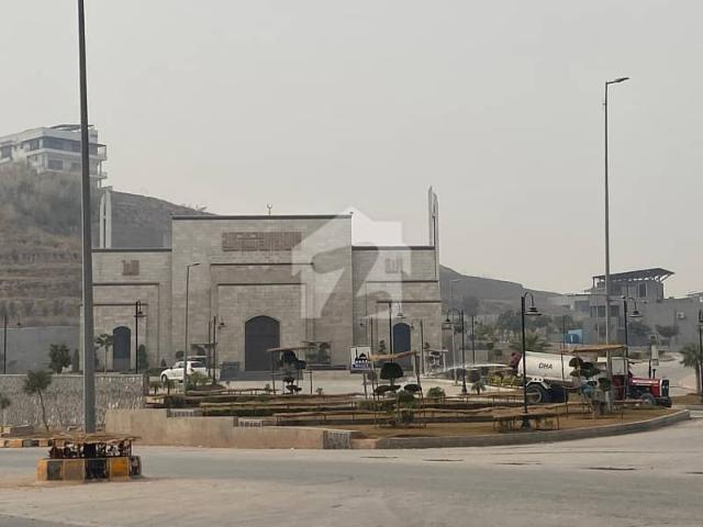 5 marla plot available for sale in dha phase 4 prime location sector e