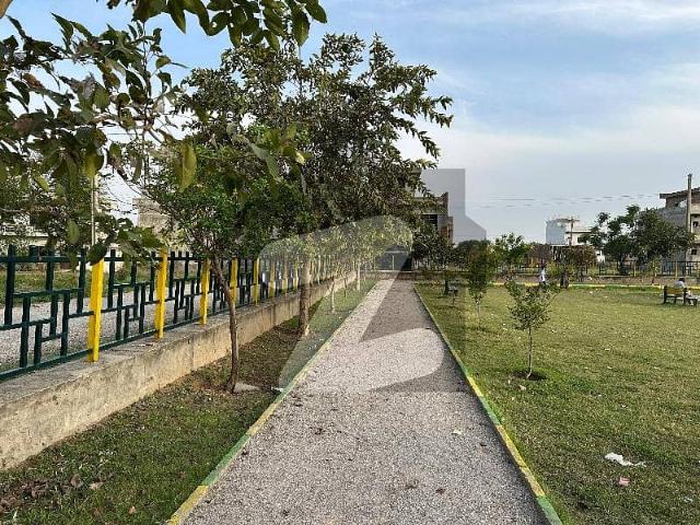 5 Marla Plot Available for Sale in I 16
