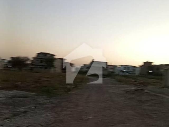 5 MARLA Plot For sale