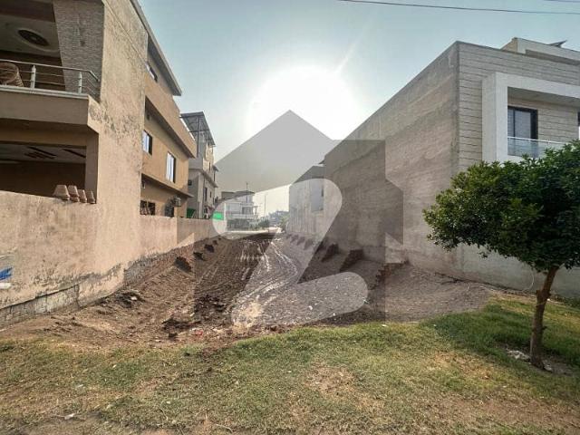 5 Marla Plot For Sale In Tulip Overseas Block ParkViewCity Lahore