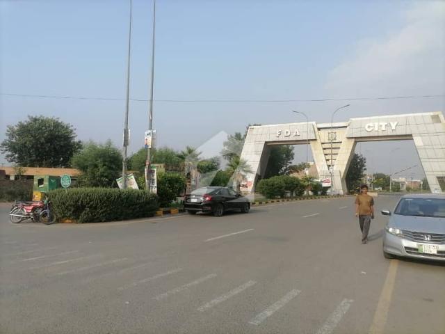 5 Marla Plot In FDA City Block F1 For Sale