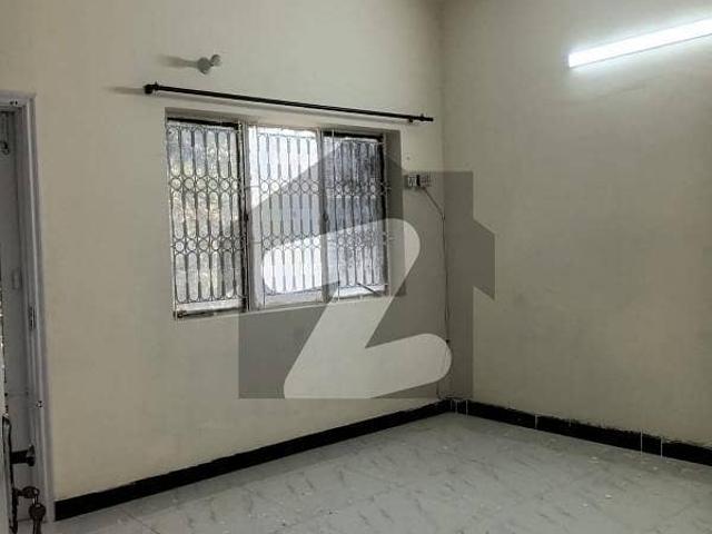 5 Marla Portion For Rent