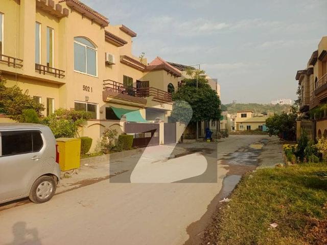 5 Marla Prime Location Develop Plot In Umer Block Phase 8