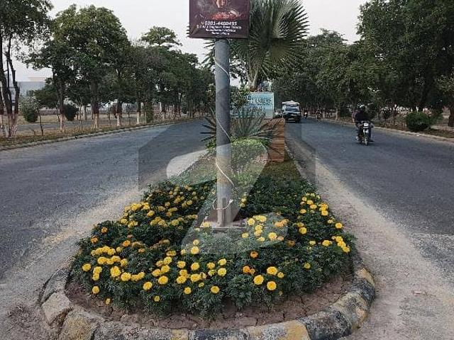5 marla residential hott location pair plot for sale valencia housing society lahore