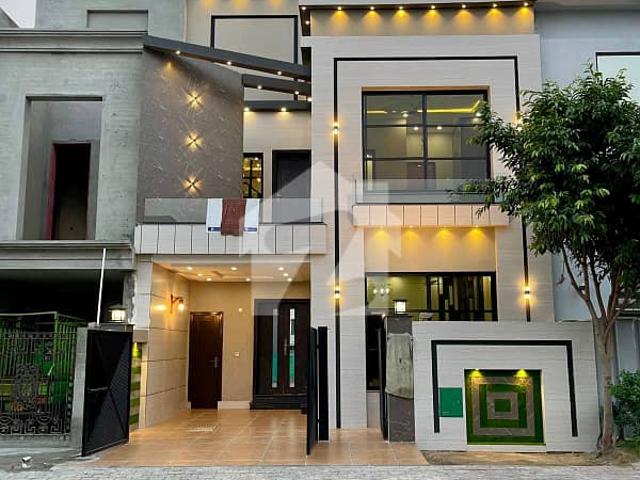 5 Marla Residential House For Sale In AA Block, Nearby Commercial Market, School, Mosque And Health Care Canter