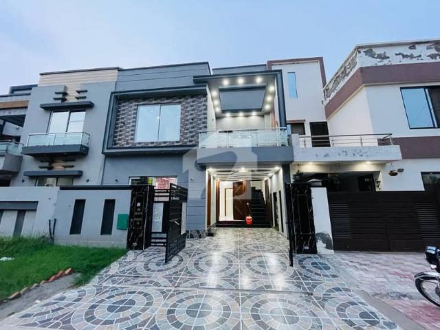 5 Marla Residential House For Sale In AA Block, Nearby Commercial Market, School, Mosuqe and Health Care Canter