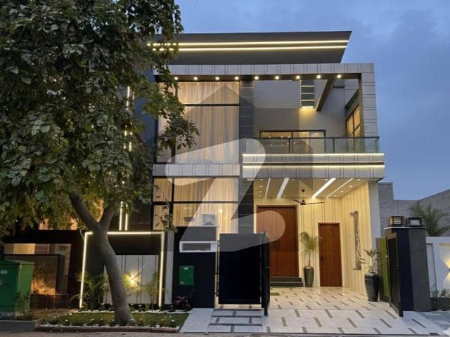 5 Marla Residential House For Sale In Jinnah Block, Nearby Commercial Market, School, Mosque and Health Care Caner