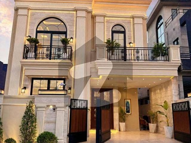 5 Marla Royal Classic Villa For Sale DHA 9 Town Very Affordable Price