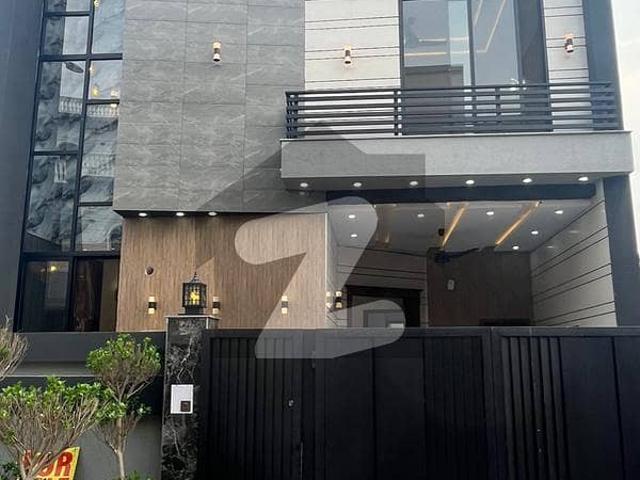 5 Marla Stunning Modern Style House For Sale In Etihad Town At Hot Location