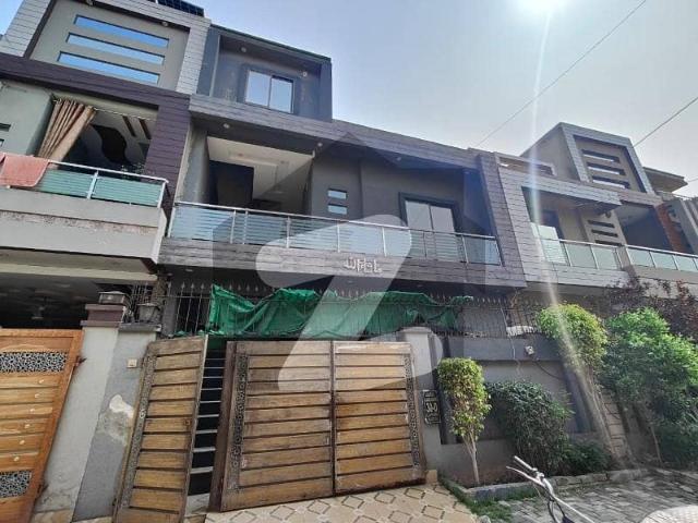 5 Marla Stylish Used House for Sale Lahore Garden Society