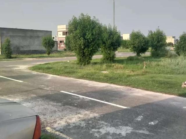 5 Marla Shome outstanding location near park in Lahore Motorway City ID 18160