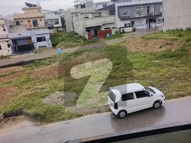 5 Marla Single Unit For Sale C1 Block Near Park MPCHS Islamabad MPCHS Block C1