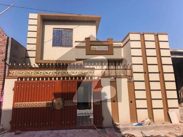 5 marla single storey house 2 bed 3 washrooms with bore