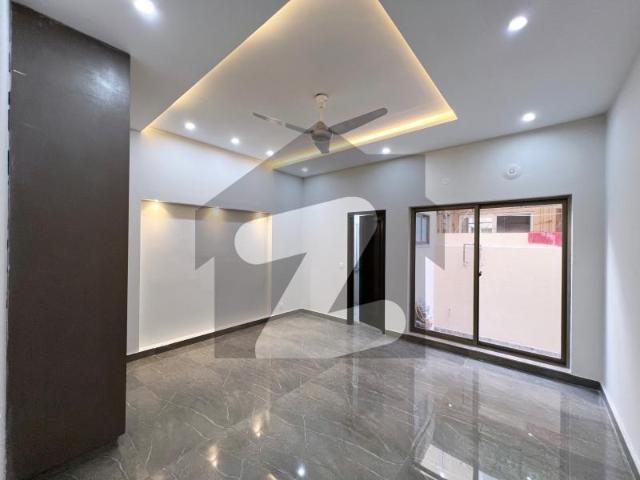 5 Marla Slightly Used House For Sale In Lake City Sector M7B Lake City