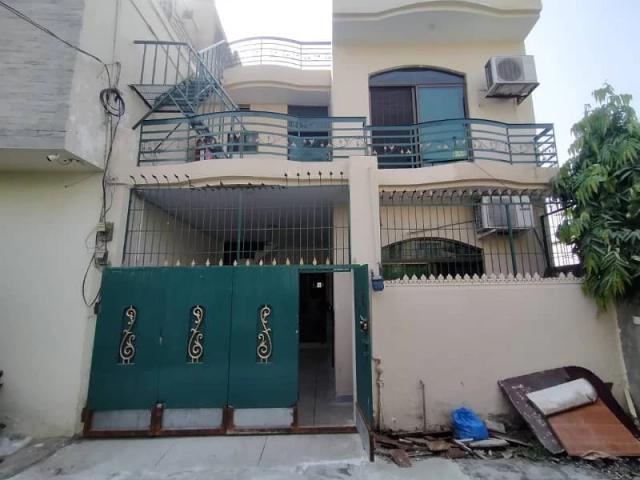 5 marla slightly used solid house for sale gated 22 fit street defence lahore cavalry ground id 85475