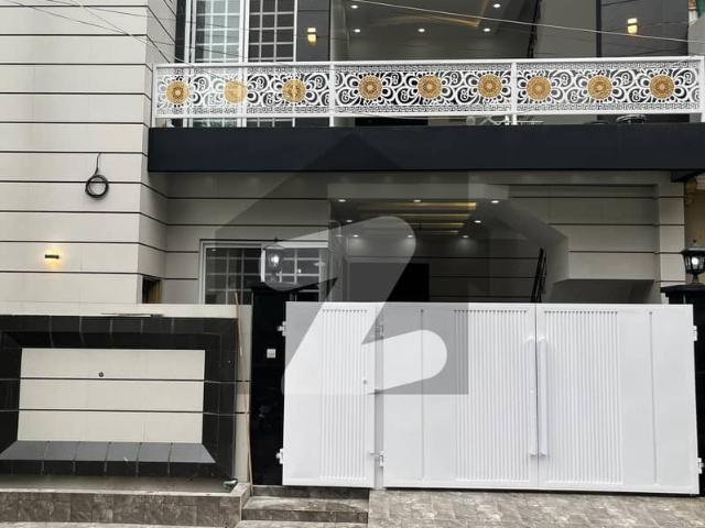 5 Marla Triple Storey Facing Park House On Rent At Prime Location