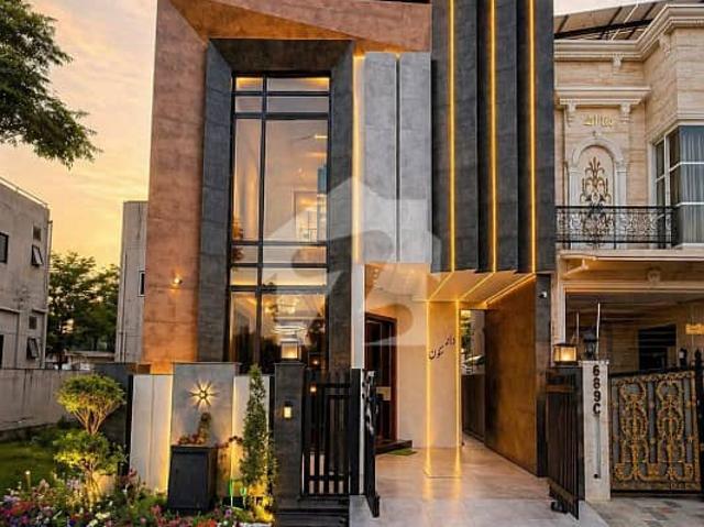 5 Marla Ultra Modern Brand New House For Sale In DHA 9 Town Lahore