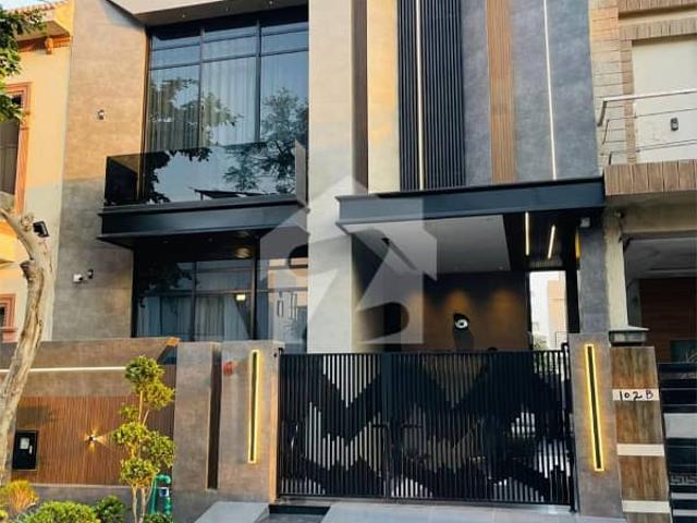 5 Marla Ultra Modern Design Fully Furnished House For Sale In DHA 9 Town