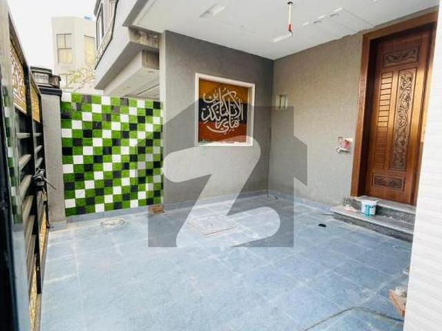 5 Marla Ultra Modern Design House Available For Sale At The Hot Location of Bahria Nasheman Lahore Bahria Nasheman
