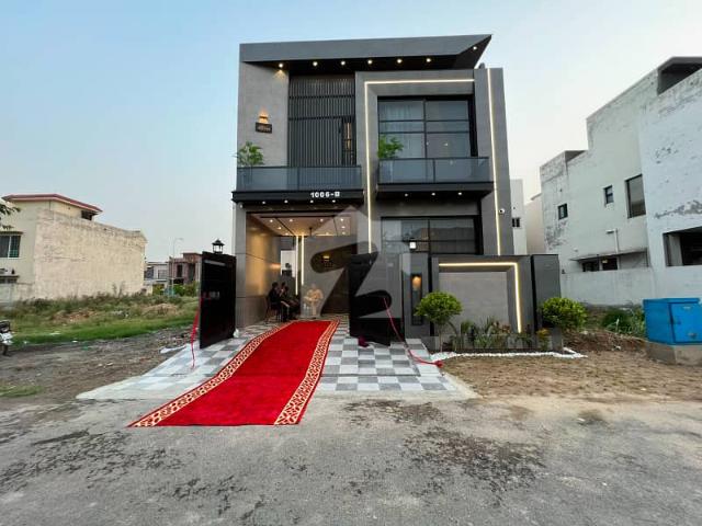 5 Marla Ultra Modern FULL Furnished in DHA Phase 9 Town Near PARK