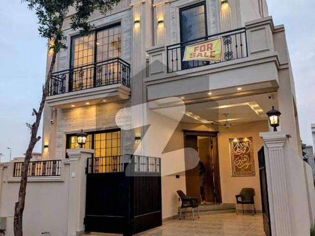 5 Marla Ultra Modern House For Sale In DHA Rahbar | 3 Beds | Top Of The Line | Ready To Move