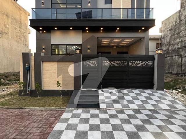 5 Marla Ultra Modern Luxury House For Sale