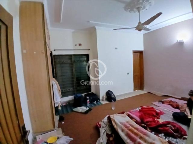 5 Marla Upper portion for Rent