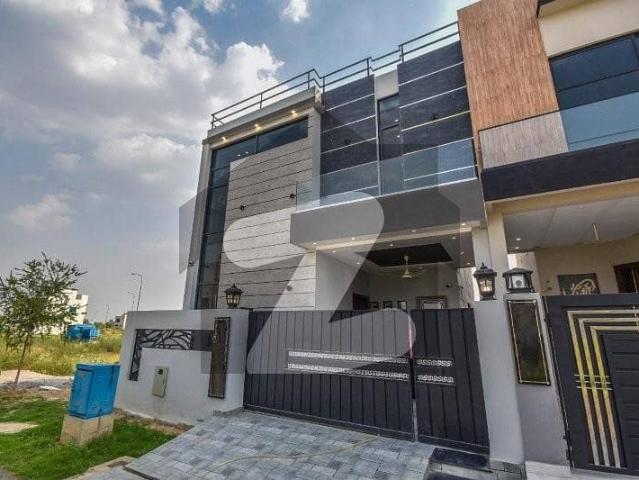 5 Marla Used House At Good Location In DHA Phase 4