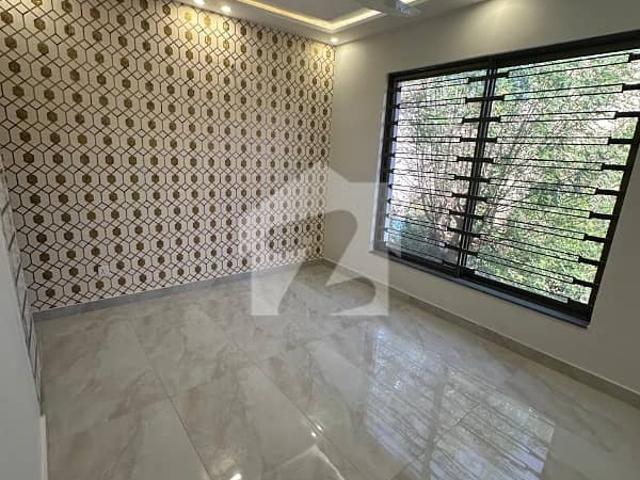 5 Marla Used House Available For Sale In Sector D BB Block Bahria Town Lahore