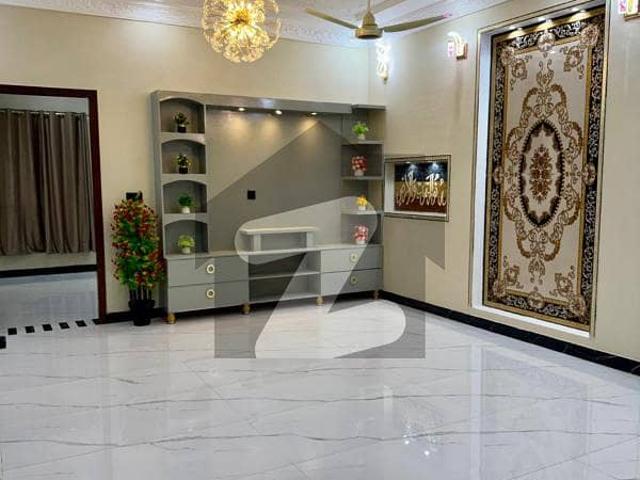 5 Marla With Sui Gas Meter Install Very Prime Location House For Sale