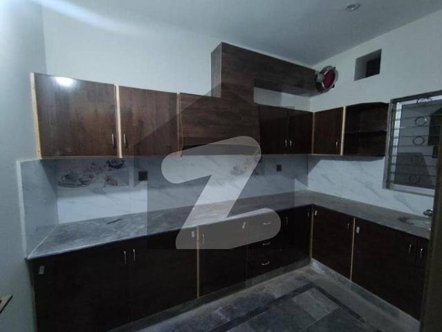 5 Marla 2nd Floor For Rent