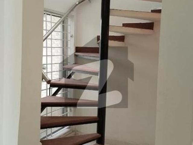 5 matlab beautiful house available for rent in bahria town lahore prime location safari villas bahria town safari villas
