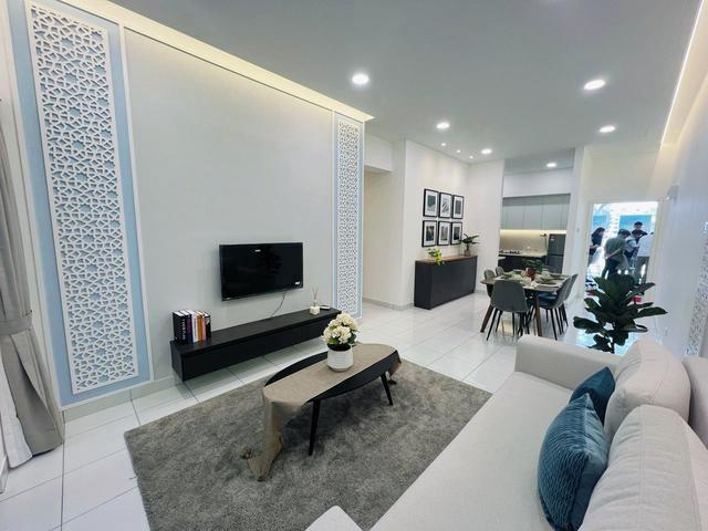 5 mins Beach Seaview FREEHOLD New Condo Melaka Klebang