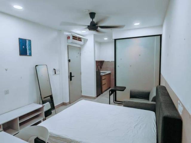 5 Mins drive to Help University Subang 2: Private & Quiet Studio @ DK Impian near Subang Airport, Citta Mall